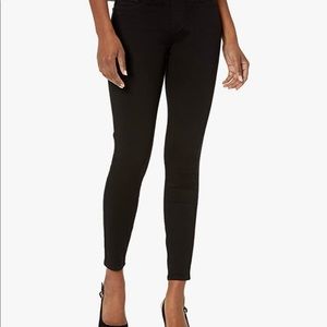 Levi’s pull on skinny jeans, black, size 12